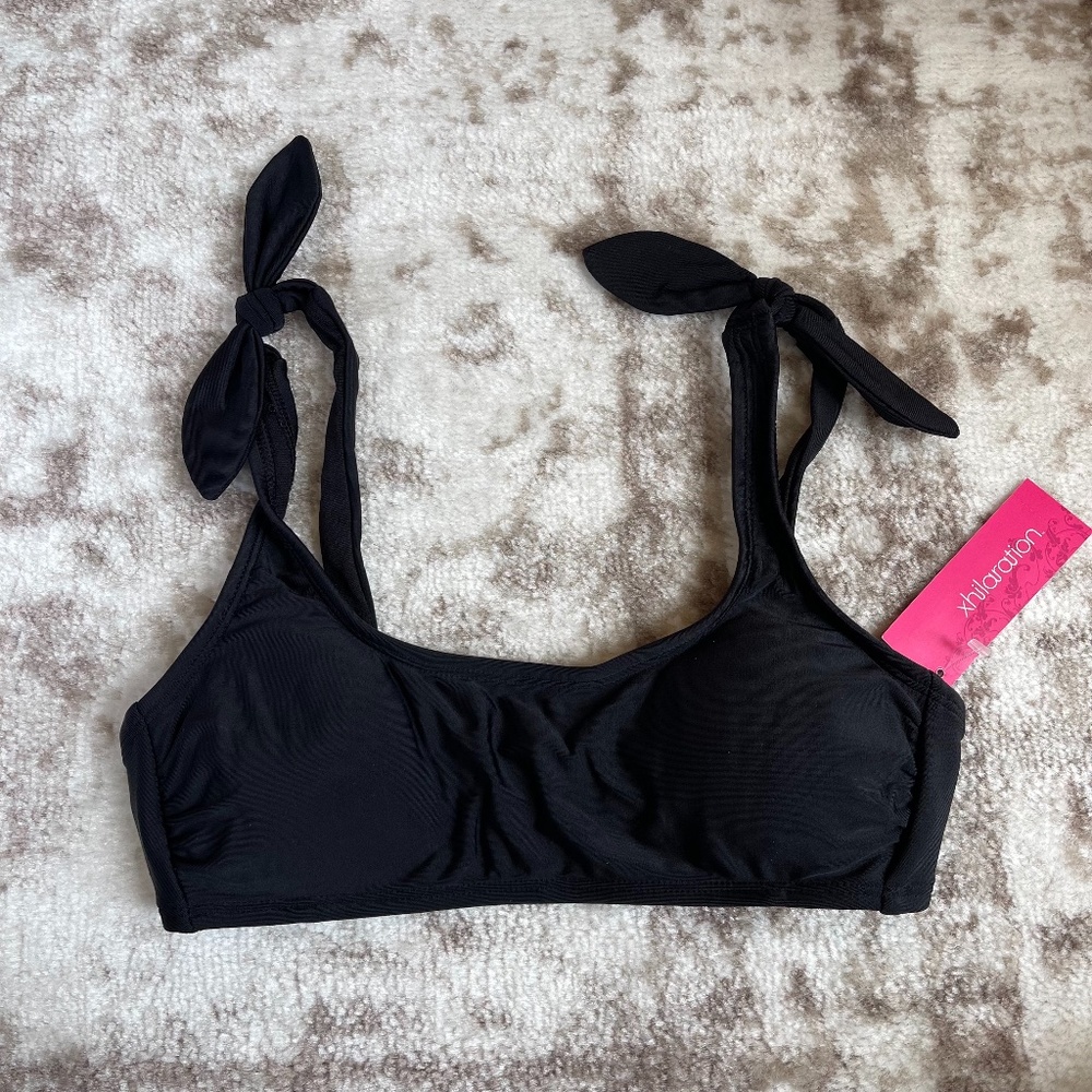 Xhilaration‎ Black Bikini Swim Top Sz S NWT